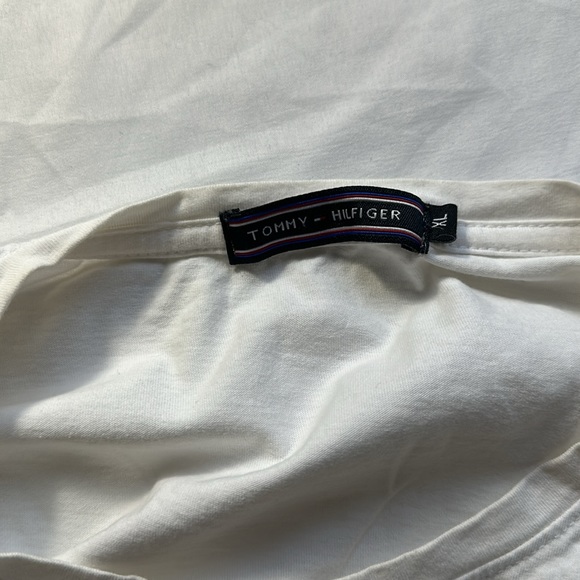 White Tommy Hilfiger shirt - Sz L - Picture 3 of 4
